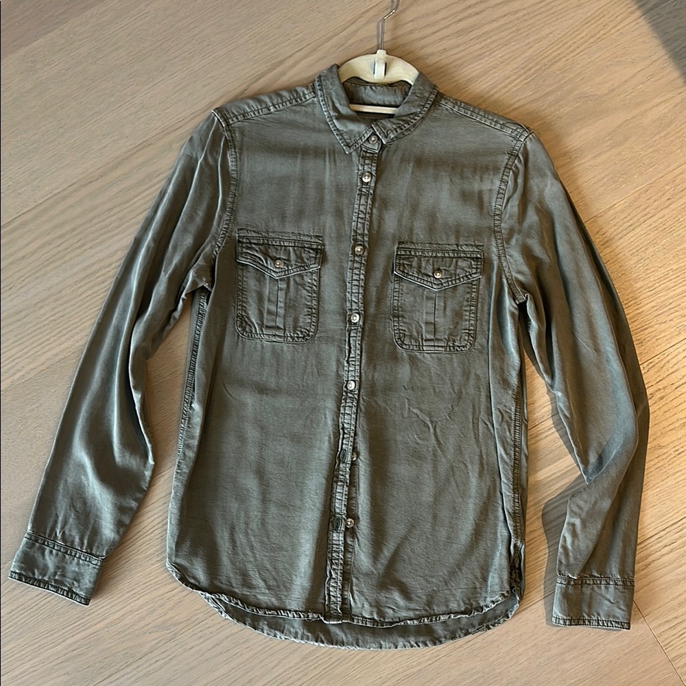 American Eagle Olive Button-Up Shirt